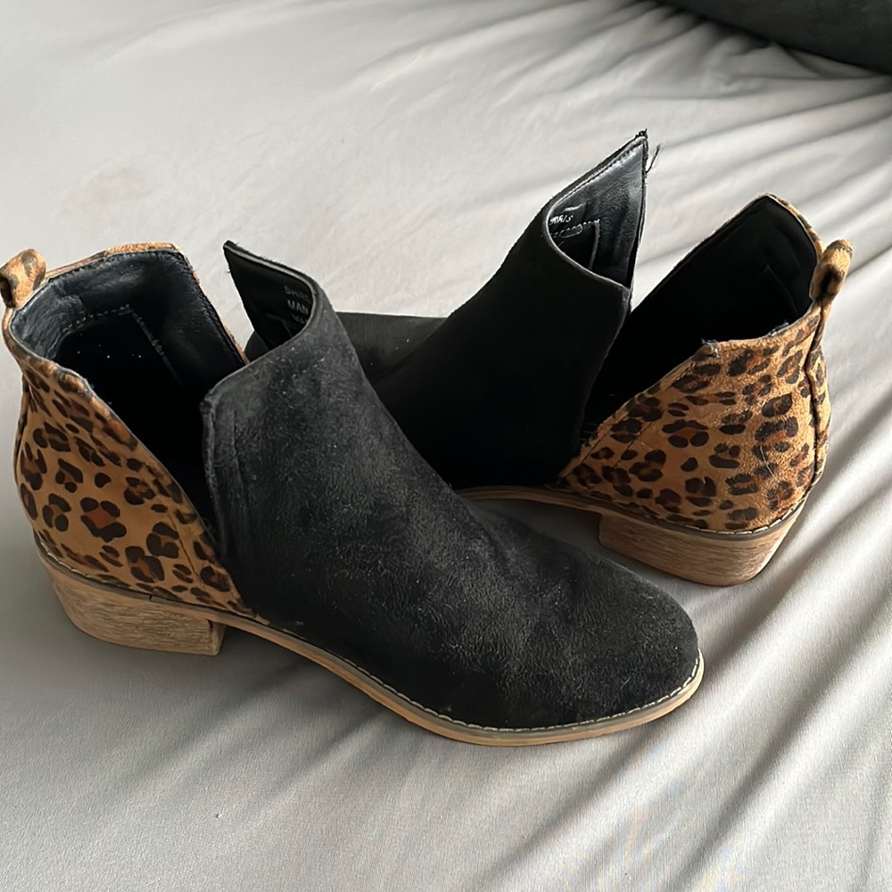 Black and leopard ankle boots. Womens size 7